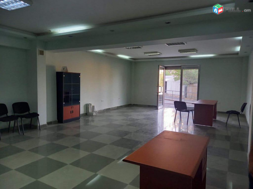 LA06881 Վարձով 77 քմ հասարակական տարածք Ֆուչիկի փողոցում