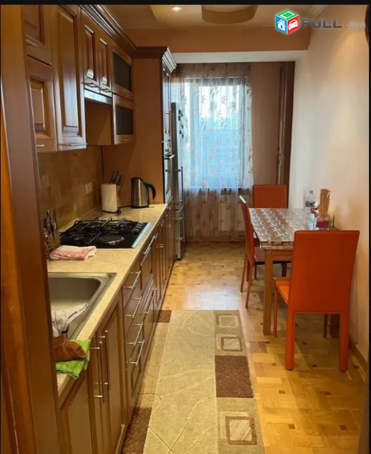 LA06893 Վարձով 3 սենյականոց բնակարան Սիմոն Վրացյան փողոց , Կենտրոն