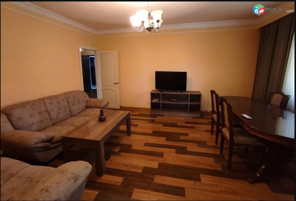 LA06894 Վարձով 3 սենյականոց բնակարան Նալբանդյան փողոց , նորակառույց շենք