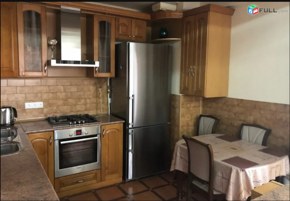 LA06909 Վարձով 3 սենյականոց բնակարան Խորենացի փողոցում