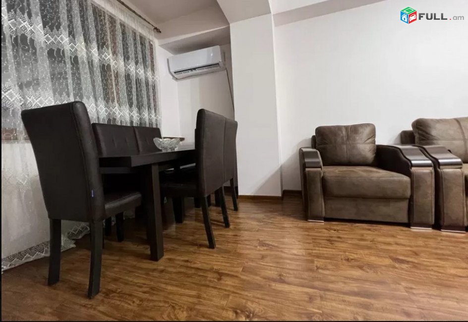 LA06925 Վարձով 2 սենյականոց բնակարան Հանրապետության փողոց