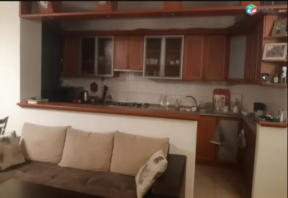 LA06928 Վարձով 3 սենյականոց բնակարան Կոմիտասի պողոտայում 