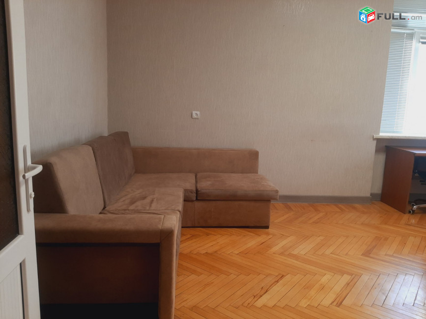 LA02636 Վարձով 1 սենյականոց բնակարան Բայրոնի փողոցում 