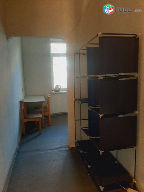 LA02636 Վարձով 1 սենյականոց բնակարան Բայրոնի փողոցում 