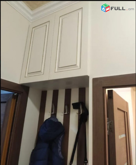 LA06962 Վարձով 3 սենյականոց բնակարան Արամ Խաչատրյան , նորակառույց 