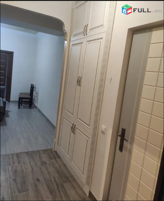LA06962 Վարձով 3 սենյականոց բնակարան Արամ Խաչատրյան , նորակառույց 