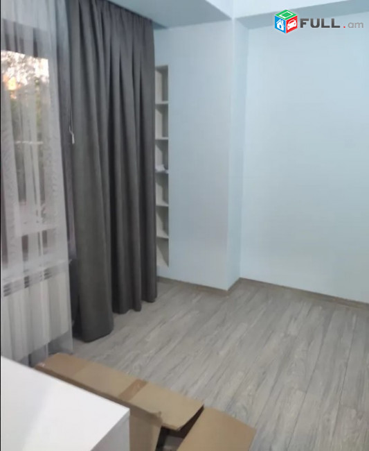 LA06962 Վարձով 3 սենյականոց բնակարան Արամ Խաչատրյան , նորակառույց 