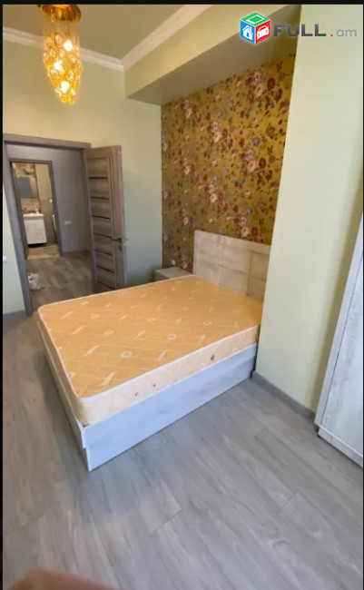 LA06963 Վարձով 3 սենյականոց բնակարան Չեխովի փողոց , նորակառույց