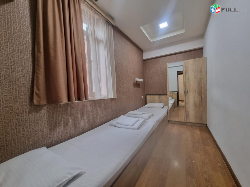 LA06965 Օրավարձով 4 սենյականոց բնակարան Աբովյան փողոց , Կինո Մոսկվայի մոտ նորակառույց շենք 