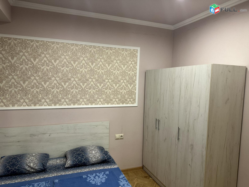 LA06982 Վարձով 3 սենյականոց բնակարան Ամիրյան փողոցում 