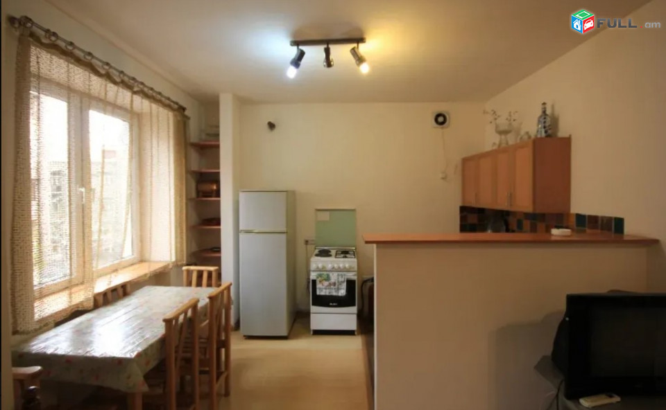LA07004 Վարձով 2 սենյականոց բնակարան Վարդանանց փողոցում 