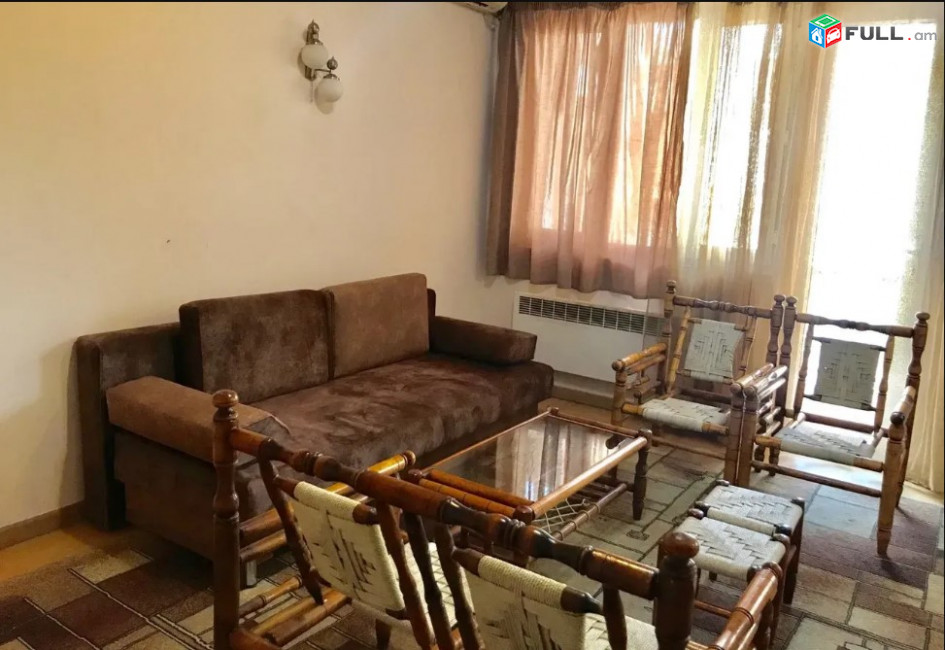LA07004 Վարձով 2 սենյականոց բնակարան Վարդանանց փողոցում 