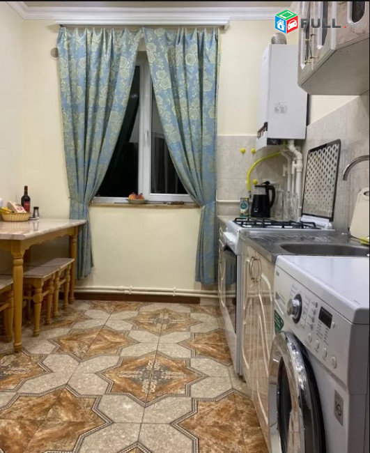 LA07025  Վարձով 4 սենյականոց 2 հարկանի քարե տուն Մալաթիայի փողոցում
