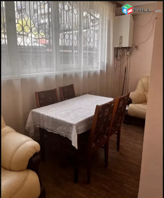 LA07070 Վարձով 2 սենյականոց բնակարան Արամ Խաչատրյան փողոցում