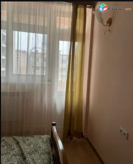 LA07089 Վարձով 3 սենյականոց բնակարան Աիրյան փողոցում