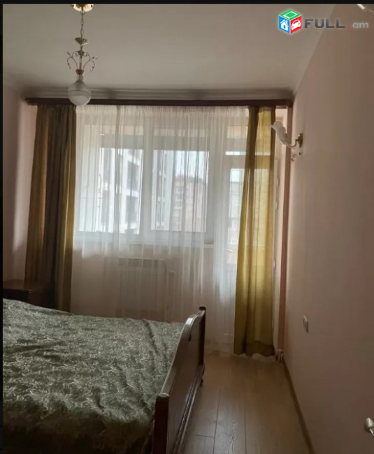 LA07089 Վարձով 3 սենյականոց բնակարան Աիրյան փողոցում