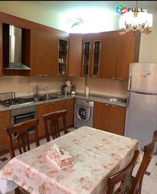 LA07090 Վարձով 3  սենյականոց  բնակարան  Տերյան փողոց , նորակառույց 
