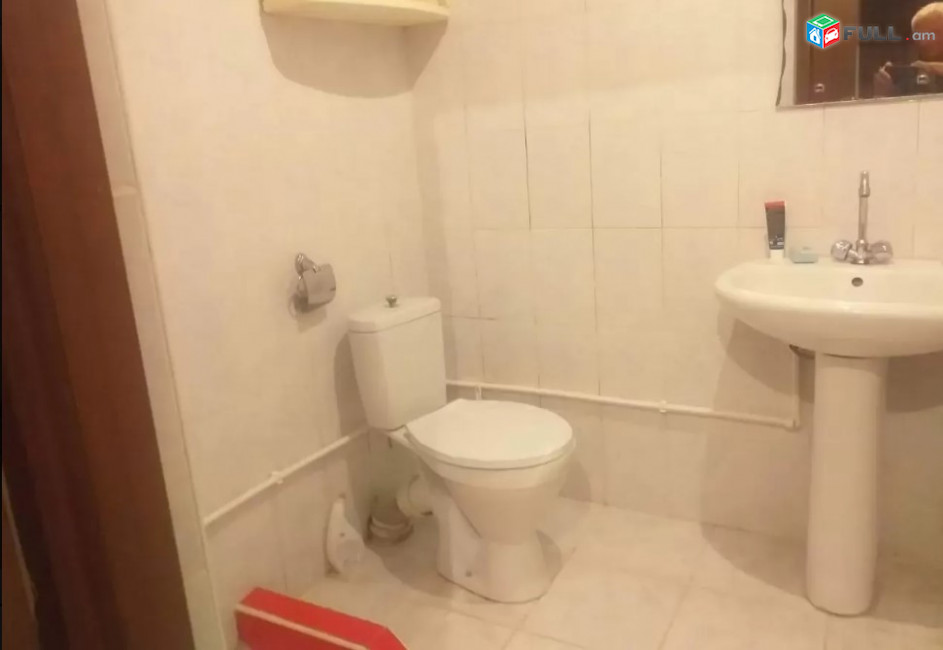 LA07118 Վարձով 2 սենյականոց բնակարան Հանրապետության փողոցում