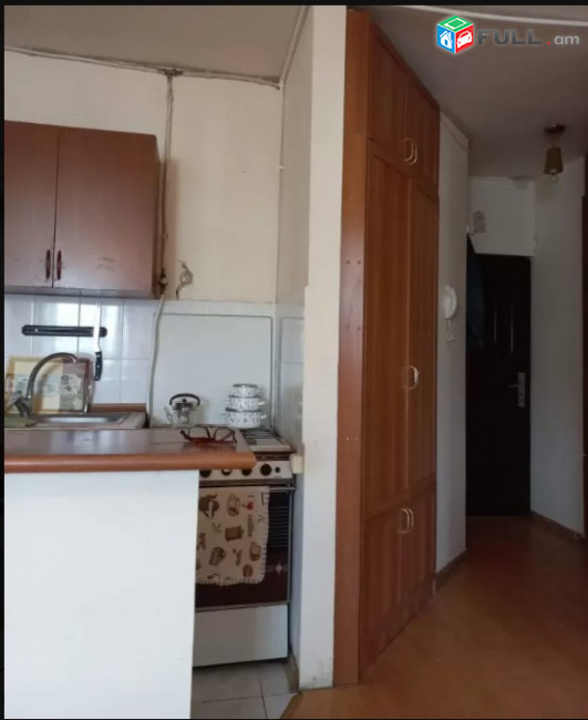 LA07118 Վարձով 2 սենյականոց բնակարան Հանրապետության փողոցում