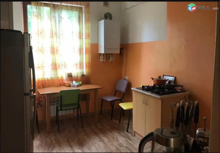 LA07135 Վարձով 2 սենյականոց բնակարան Արամ Խաչատրյան փողոցում