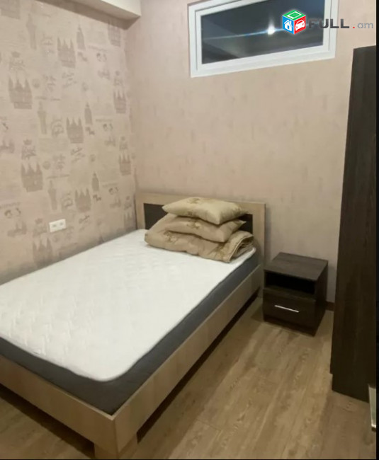 LA07159 Վարձով 3 սենյականոց բնակարան Օրբելի փողոց , նորակառույց շենք