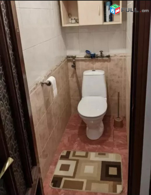 LA07182 Վարձով 3 սենյականոց բնակարան Արամ Խաչատրյան փողոցում 