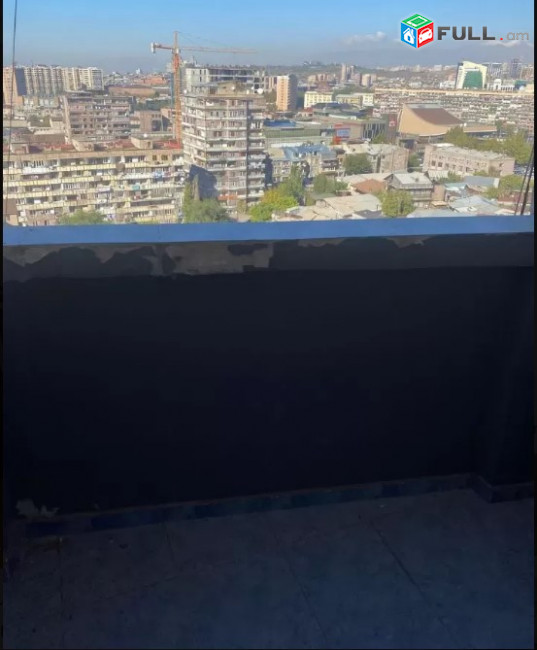 LA07183 Վարձով 3 սենյականոց բնակարան Երվանդ Քոչար փողոցում