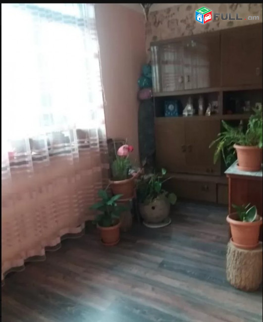 LA07185 Վարձով 3 սենյականոց բնակարան Սարյան փողոց ,Փոստի մոտ