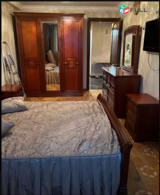 LA07191 Վարձով 3 սենյականոց բնակարան Սարյան փողոցում 