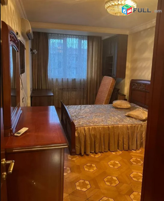 LA07191 Վարձով 3 սենյականոց բնակարան Սարյան փողոցում 