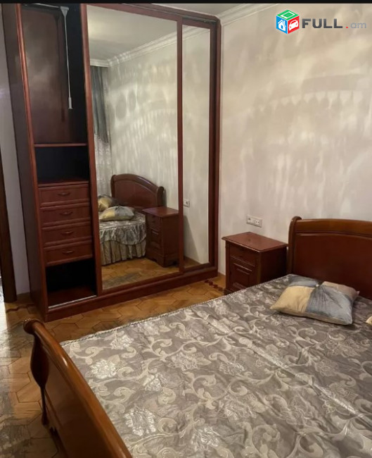 LA07191 Վարձով 3 սենյականոց բնակարան Սարյան փողոցում 