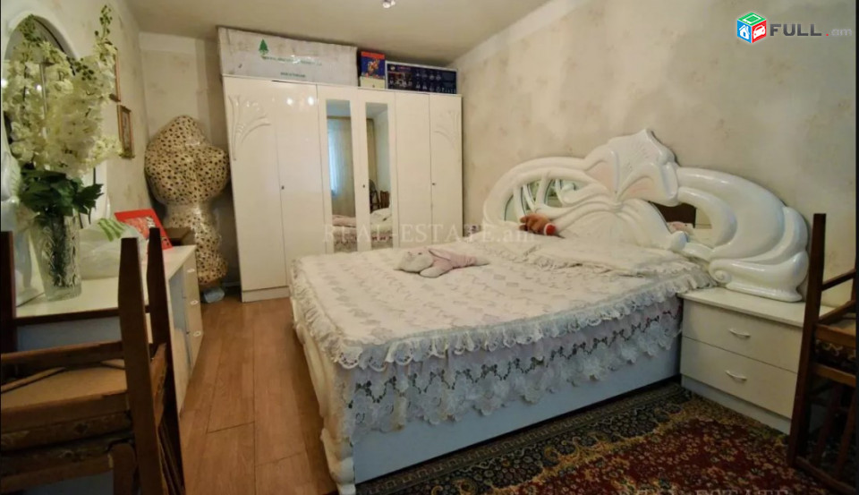 LA07207 Վարձով 3 սենյականոց բնակարան Մաշտոց ,  Պուշկին խաչմերուկի մոտ