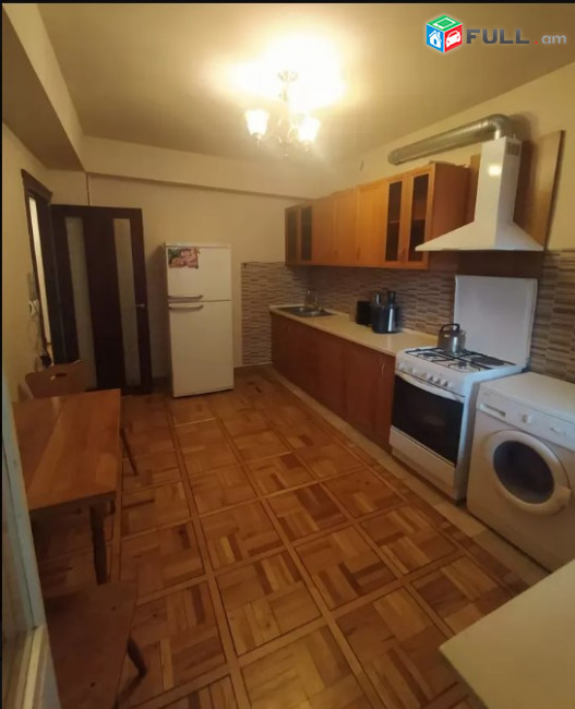 LA07210 Վարձով 3 սենյականոց բնակարան Ադոնցի փողոցում 