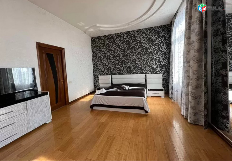  LA02637 Վարձով 8 սենյականոց  2 հարկանի քարե տուն, Գ-1 թաղամաս Աջափնյակում