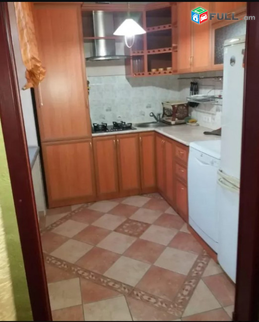 LA07245 Վարձով 3 սենյականոց բնակարան Բաղրամյան , Ամերիկյան համալսարանի դիմաց