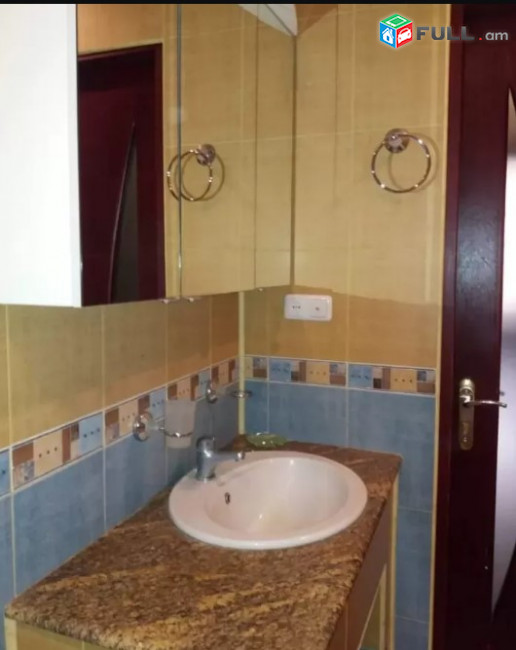 LA07245 Վարձով 3 սենյականոց բնակարան Բաղրամյան , Ամերիկյան համալսարանի դիմաց