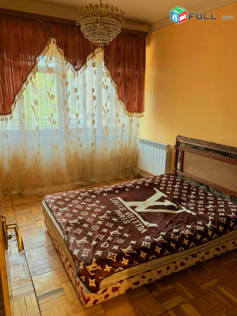 LA07253 Վարձով 3 սենյականոց բնակարան Արցախի փողոցում 