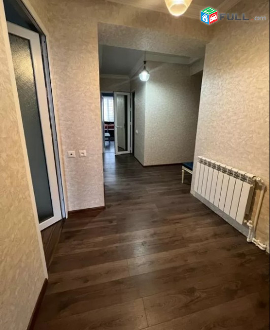 LA07229  Վարձով 3 սենյականոց բնակարան Արամ Խաչատրյան փողոցում