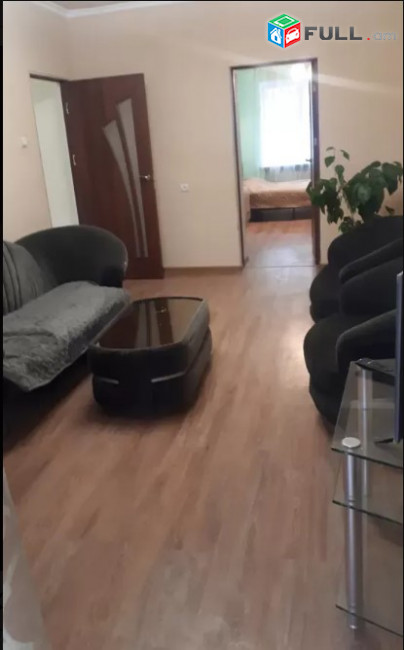 LA07277 Վարձով 3 սենյականոց բնակարան Զաքյան փողոցում