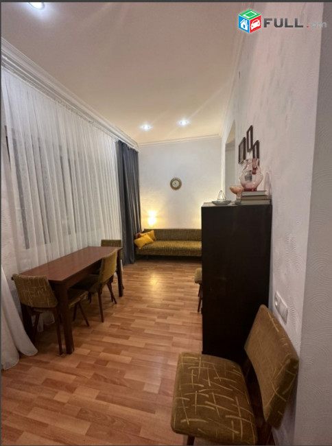 LA07318 Վարձով 3 սենյականոց բնակարան Մաշտոցի պողոտայում 