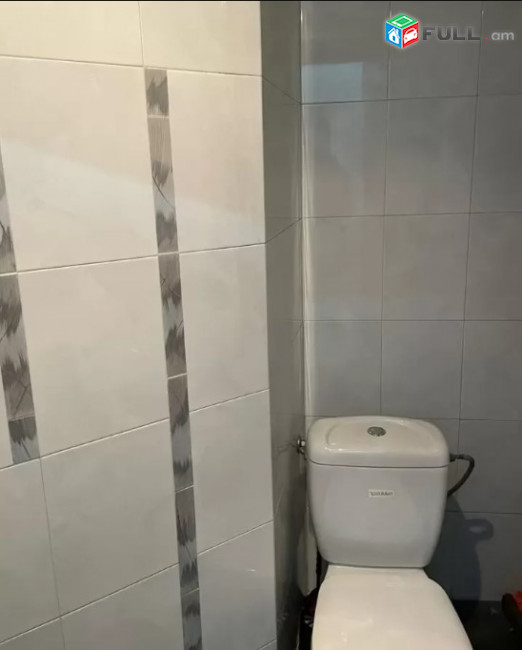 LA07313 Վարձով 3 սենյականոց բնակարան Թումանյան փողոցում 