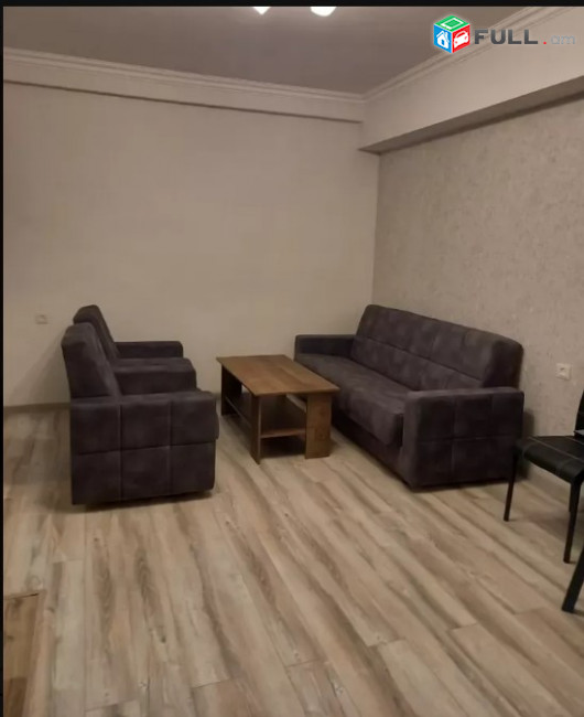 LA07321  Վարձով 2 սենյականոց բնակարան Վիկտոր Համբարձումյան փողոցում 