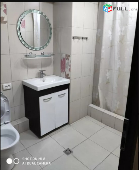 LA07332 Վարձով 4 սենյականոց բնակարան Խորենացի փողոց, Ոսկու շուկայի մոտ