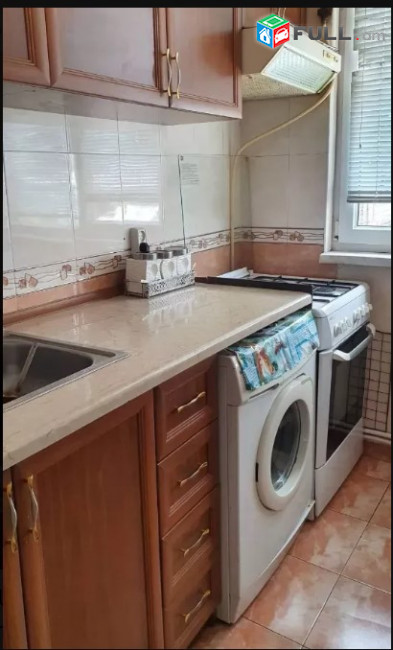 LA07339 Վարձով 3 սենյականոց բնակարան Ադոնց փողոցում 