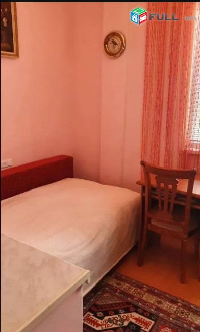 LA07339 Վարձով 3 սենյականոց բնակարան Ադոնց փողոցում 