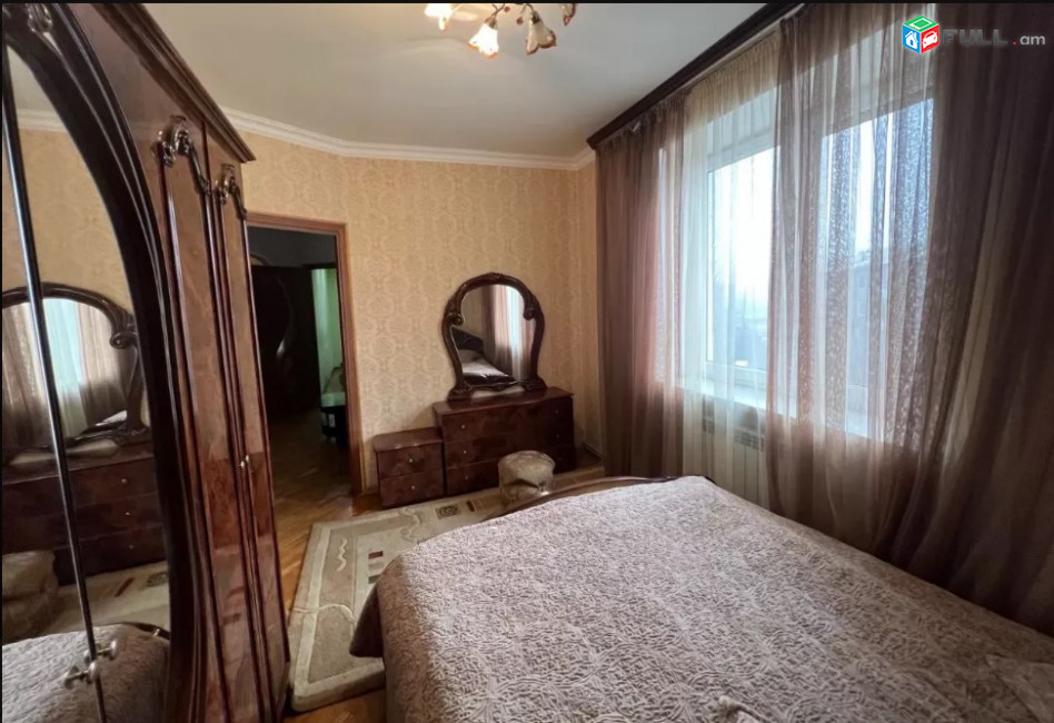 LA07353 Վարձով 3 սենյականոց բնակարան  Ջուղայի փողոց , 1 ին Մասիվ