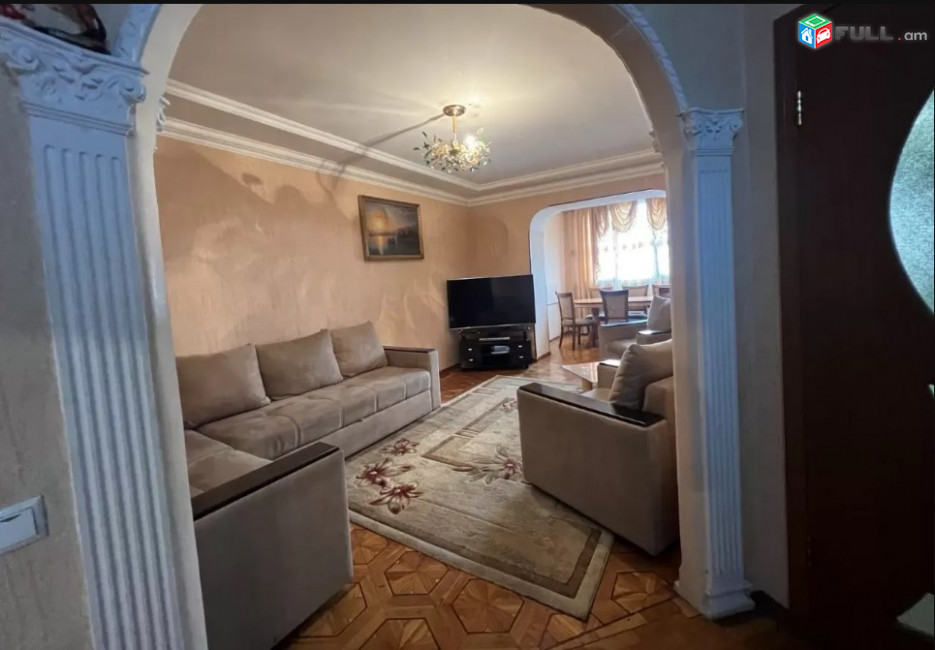 LA07353 Վարձով 3 սենյականոց բնակարան  Ջուղայի փողոց , 1 ին Մասիվ