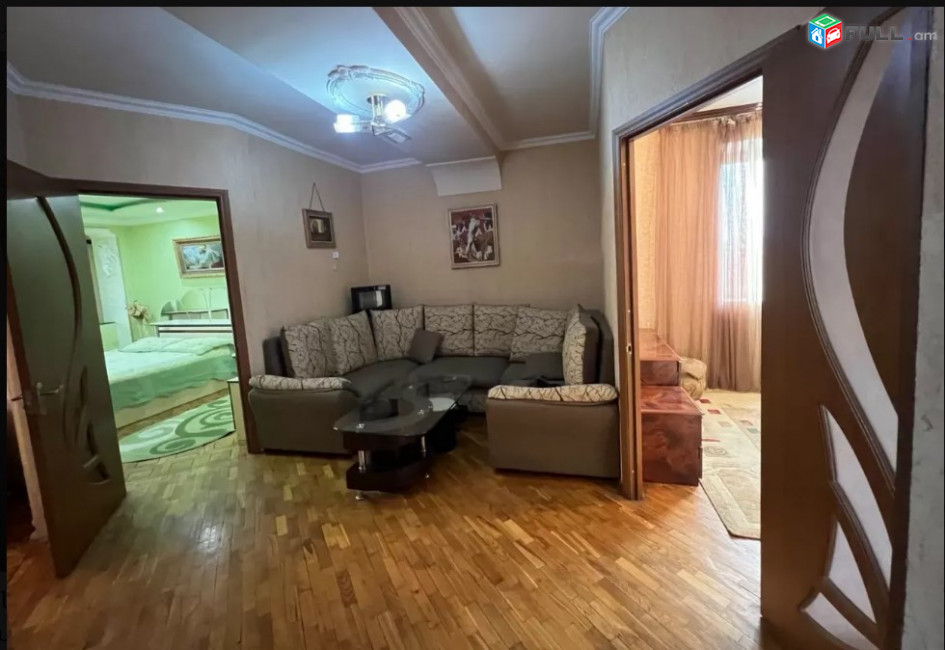 LA07353 Վարձով 3 սենյականոց բնակարան  Ջուղայի փողոց , 1 ին Մասիվ