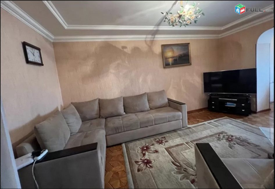 LA07353 Վարձով 3 սենյականոց բնակարան  Ջուղայի փողոց , 1 ին Մասիվ