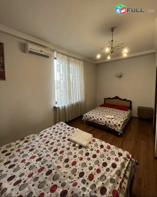 LA07363  Օրավարձով  4 սենյականոց բնակարան Արամի փողոց , նորակառույց շենք 